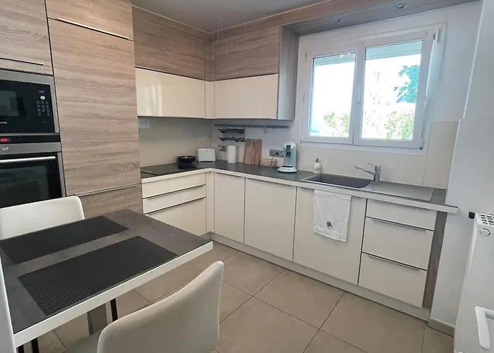 Avec Parking Gratuit Sur Place * Reims